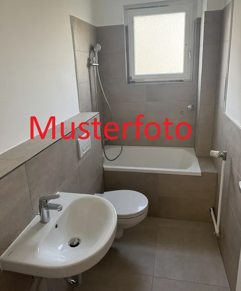 Frisch sanierte 2-Zimmer-Wohnung in Berlin-Reinickendorf — photo 1